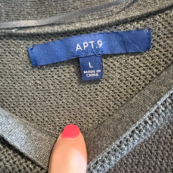 Lot Women’s sweaters Size Large APT 9 Excellent used - Picture 3 of 6